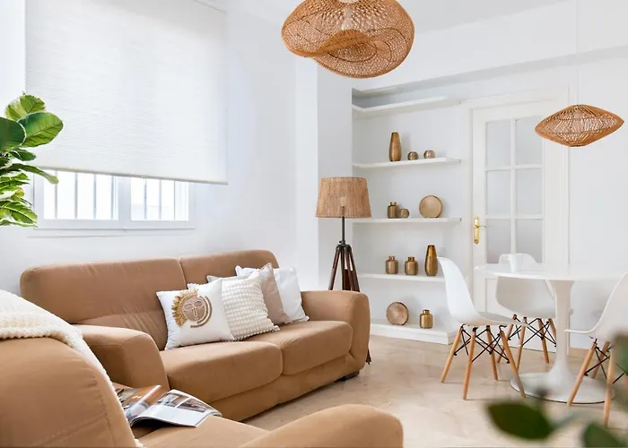 Magno Apartments Alfareria - Private Parking Included